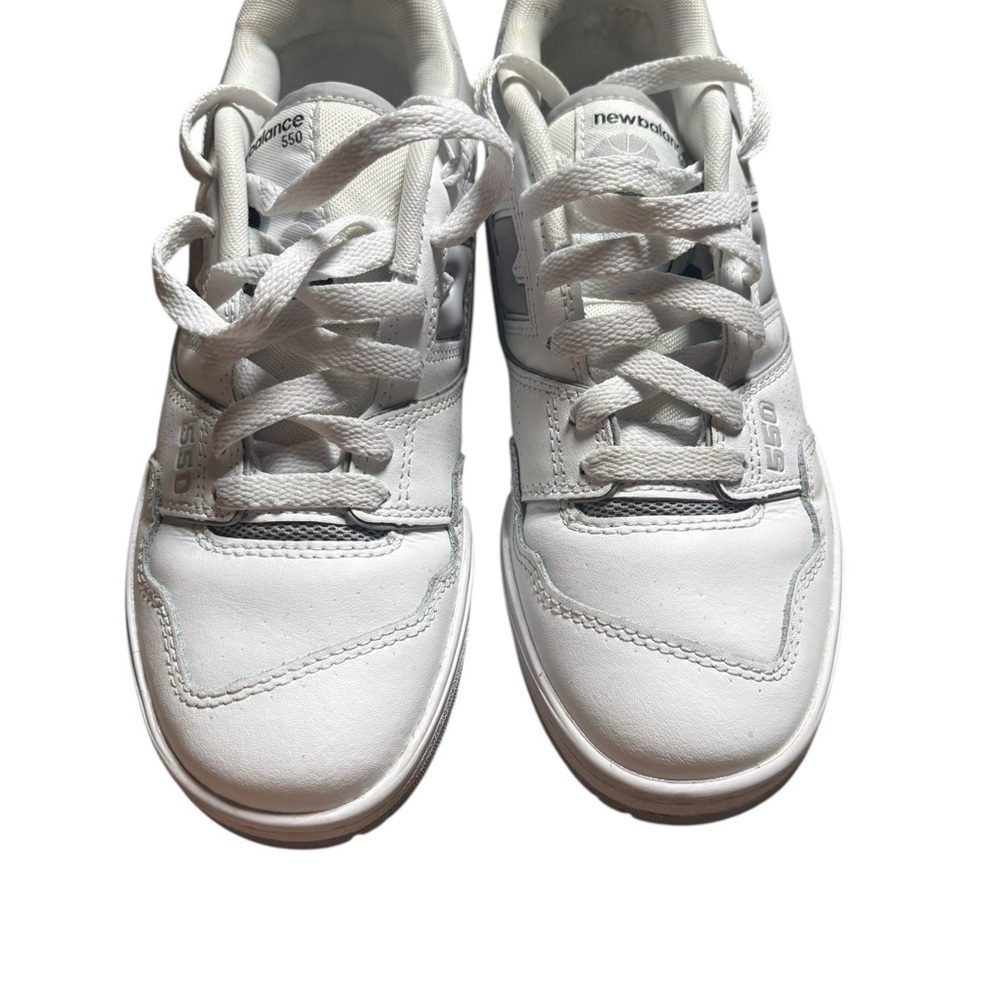 New Balance 550 Women’s White and Gray Sneakers Size 6 - Picture 4 of 9